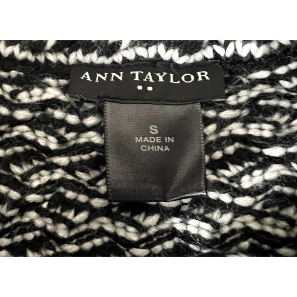 Ann Taylor women's fitted cardigan sweater jacket size Small, collared, buttons - Picture 4 of 7